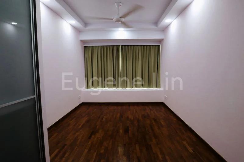3 Bed Condo for Rent in  The Calrose - Image 14